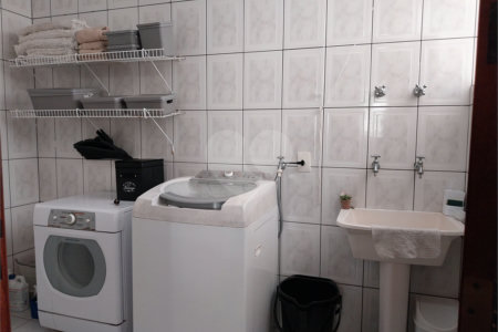 Casa Térrea à venda com 4 quartos, sendo 1 suíte,  em Parque dos Lagos, Mogi das Cruzes, SP