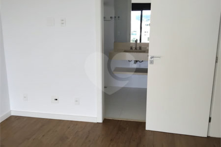 Casa à venda com 3 suítes no condomínio Condomino Parque dos Alecrins, Campinas - SP