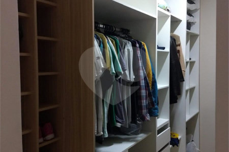 Casa à venda com 3 quartos, sendo 1 suíte, em Residencial Vila dos Eucaliptos, Salto, SP