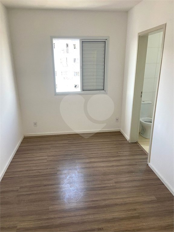 Apartamento à venda com 2 quartos, sendo 1 suíte, em Jardim Itamarati, Poá, SP