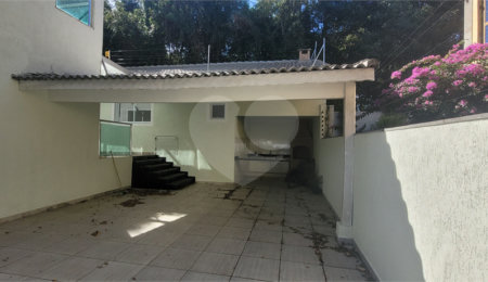 Sobrado à venda com 4 quartos, sendo 2 suítes,  em Vila Irmãos Arnoni, São Paulo, SP