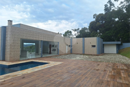 Casa em condomínio à venda com 3 suítes no Centro, Bom Jesus dos Perdões, SP