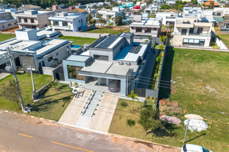 Casa à venda com 4 suítes no condomínio Residencial dos Lagos, Itupeva - SP