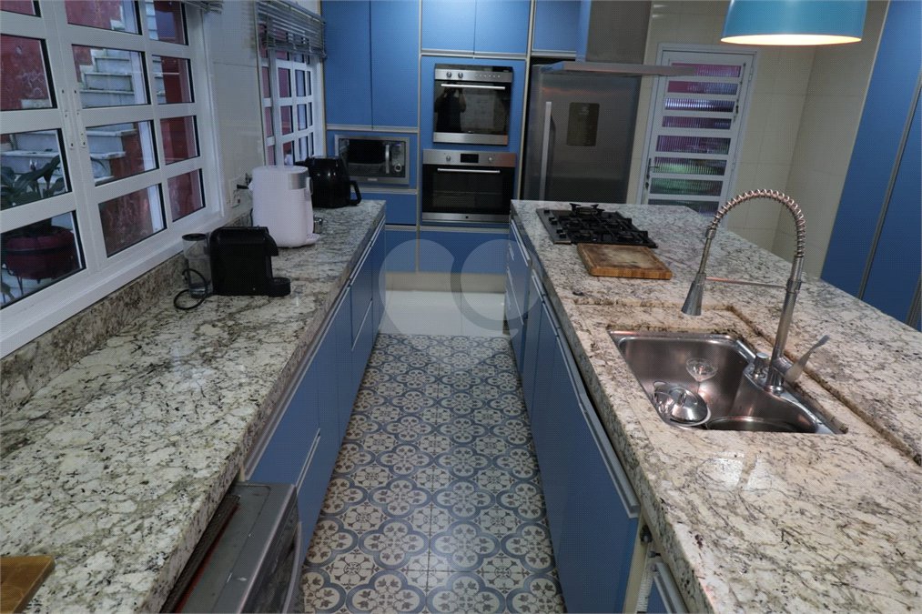 Casa à venda com 3 suítes no condomínio Parque Imperial da Cantareira, Mairiporã - SP