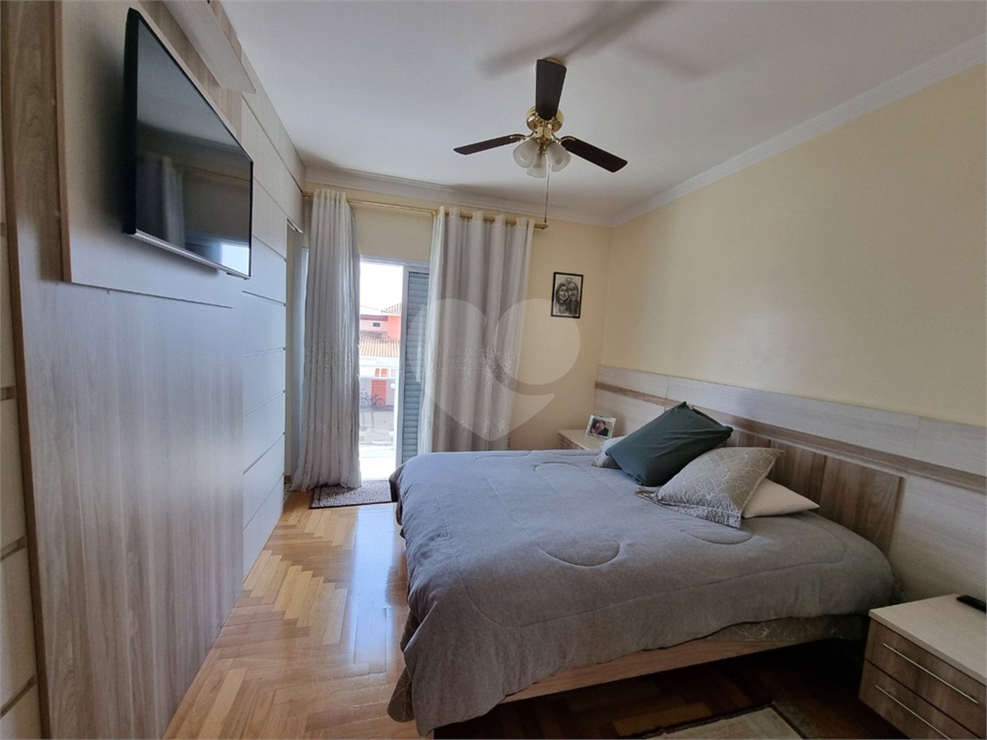 Casa à venda com 3 suítes no condomínio Horto Florestal I, Sorocaba - SP
