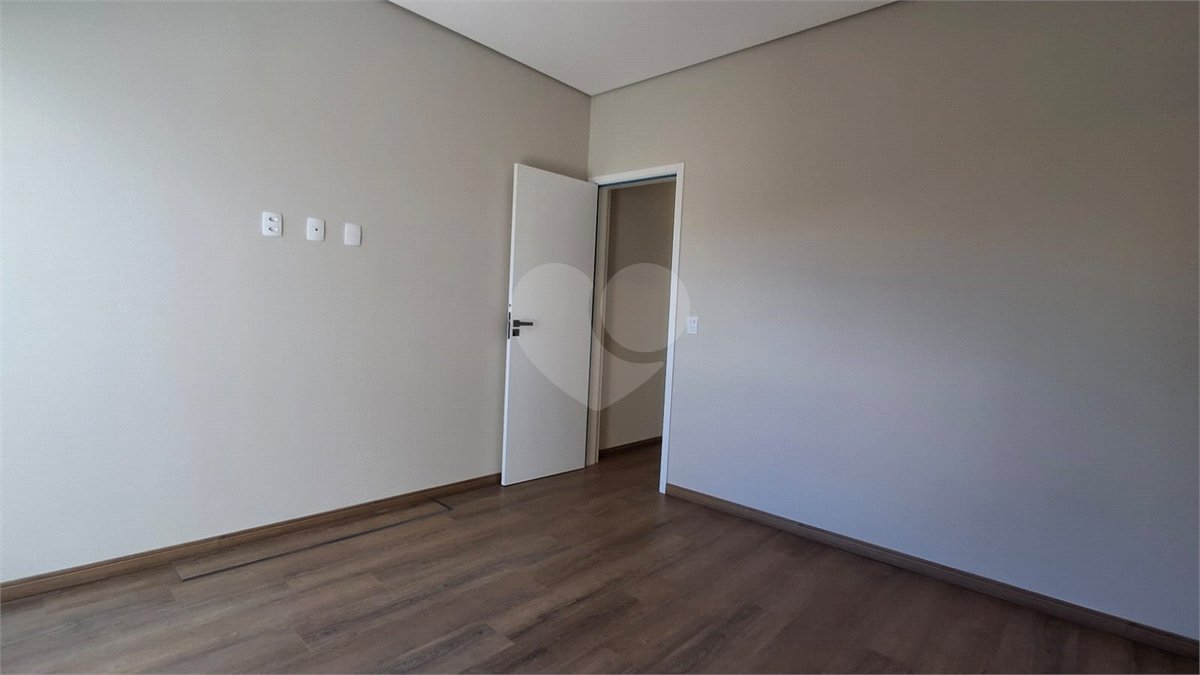 Casa à venda com 3 quartos, sendo 1 suíte, no condomínio Jardim Residencial Villagio Ipanema I, Sorocaba - SP