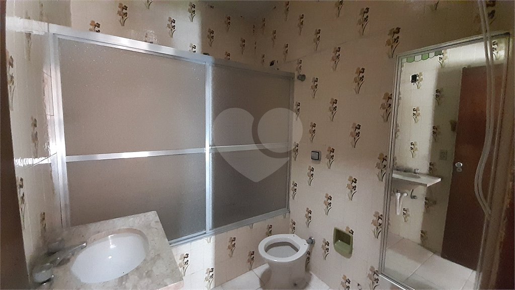 Casa à venda com 3 quartos, sendo 1 suíte, em Alto da Boa Vista, São Paulo, SP