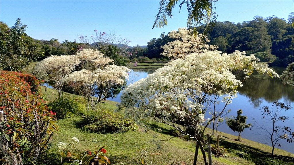 Casa à venda no condomínio Chácaras do Lago, Vinhedo - SP