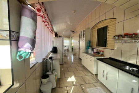 Casa à venda com 2 quartos, sendo 1 suíte,  no Centro, Sarapuí, SP