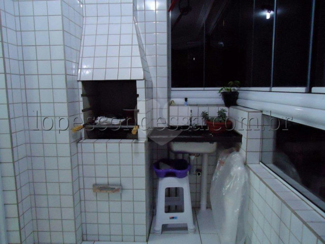Apartamento à venda com 2 quartos, sendo 1 suíte,  em Campo Aviação, Praia Grande, SP
