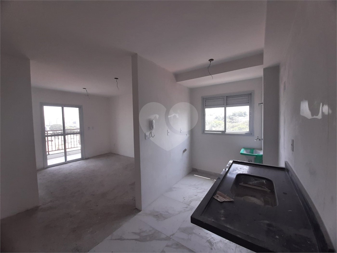 Apartamento à venda com 2 quartos, sendo 1 suíte,  em Parada Inglesa, São Paulo, SP