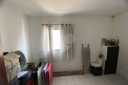 Sobrado à venda com 4 quartos, sendo 1 suíte, em Vila Macedópolis, São Paulo, SP