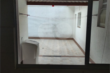 Casa à venda com 2 quartos, sendo 1 suíte, em Indianópolis, São Paulo, SP