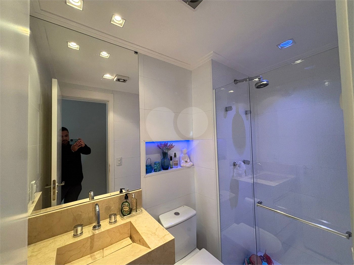 Apartamento à venda com 3 quartos, sendo 1 suíte,  em Santo Amaro, São Paulo, SP