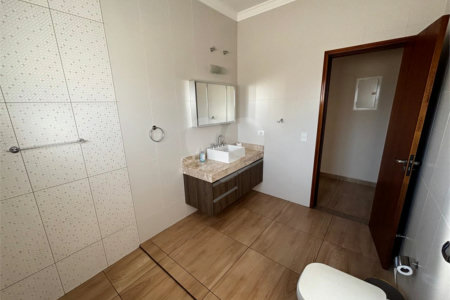 Casa à venda com 2 quartos, sendo 1 suíte, no condomínio Residencial Lagos D Icarai, Salto - SP