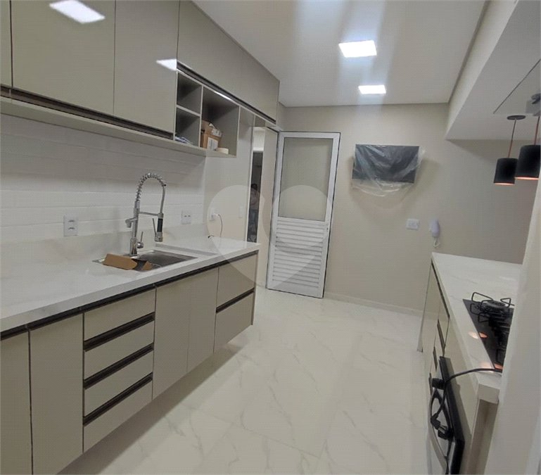Apartamento à venda com 3 quartos, sendo 2 suítes,  em Jardim Arpoador, São Paulo, SP