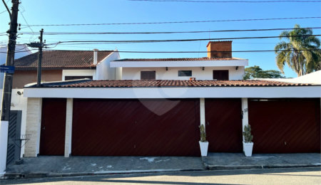 Casa à venda com 4 quartos, sendo 3 suítes,  em Chácara Monte Alegre, São Paulo, SP