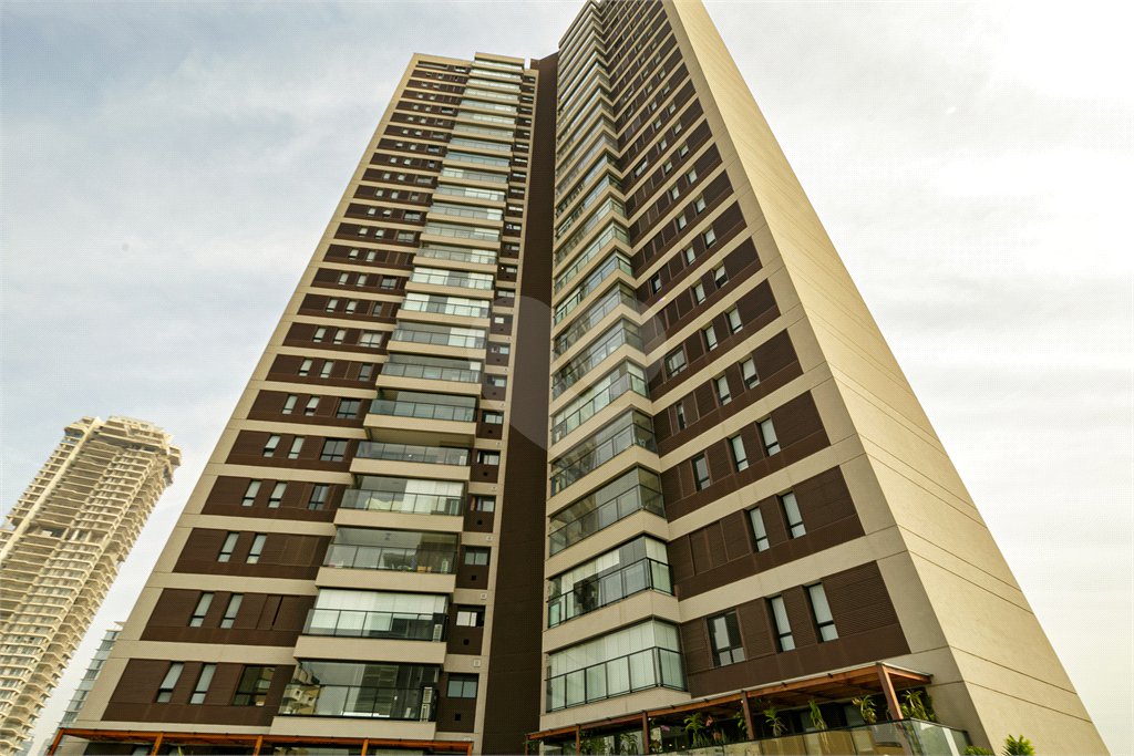 Apartamento à venda com 3 suítes em Brooklin, São Paulo, SP