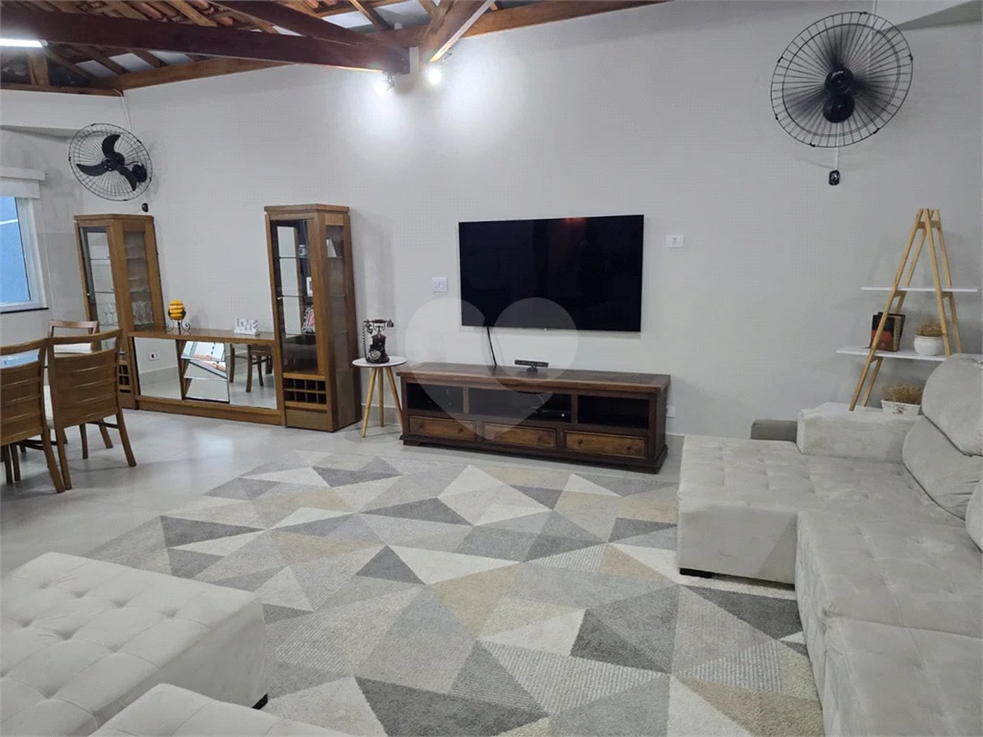 Casa à venda com 3 quartos, sendo 1 suíte, em Santa Teresinha, São Paulo, SP