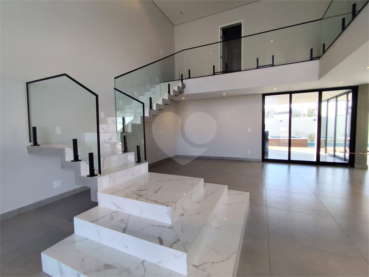 Casa à venda com 4 quartos, sendo 3 suítes,  no condomínio Residencial Golden Ville, Itapetininga - SP