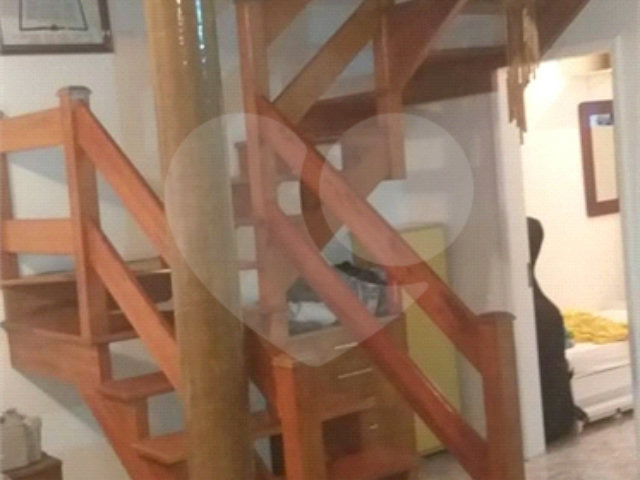 Casa à venda com 3 quartos, sendo 1 suíte,  no condomínio Village Palmas, São Paulo - SP