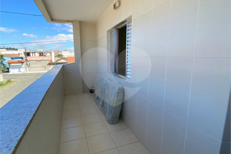 Sobrado à venda com 3 quartos em Jundiapeba, Mogi das Cruzes, SP