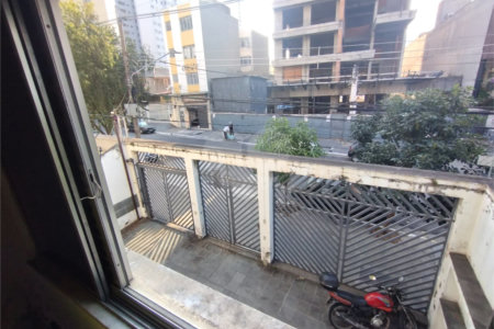 Sobrado à venda com 7 quartos, sendo 6 suítes, em Aclimação, São Paulo, SP