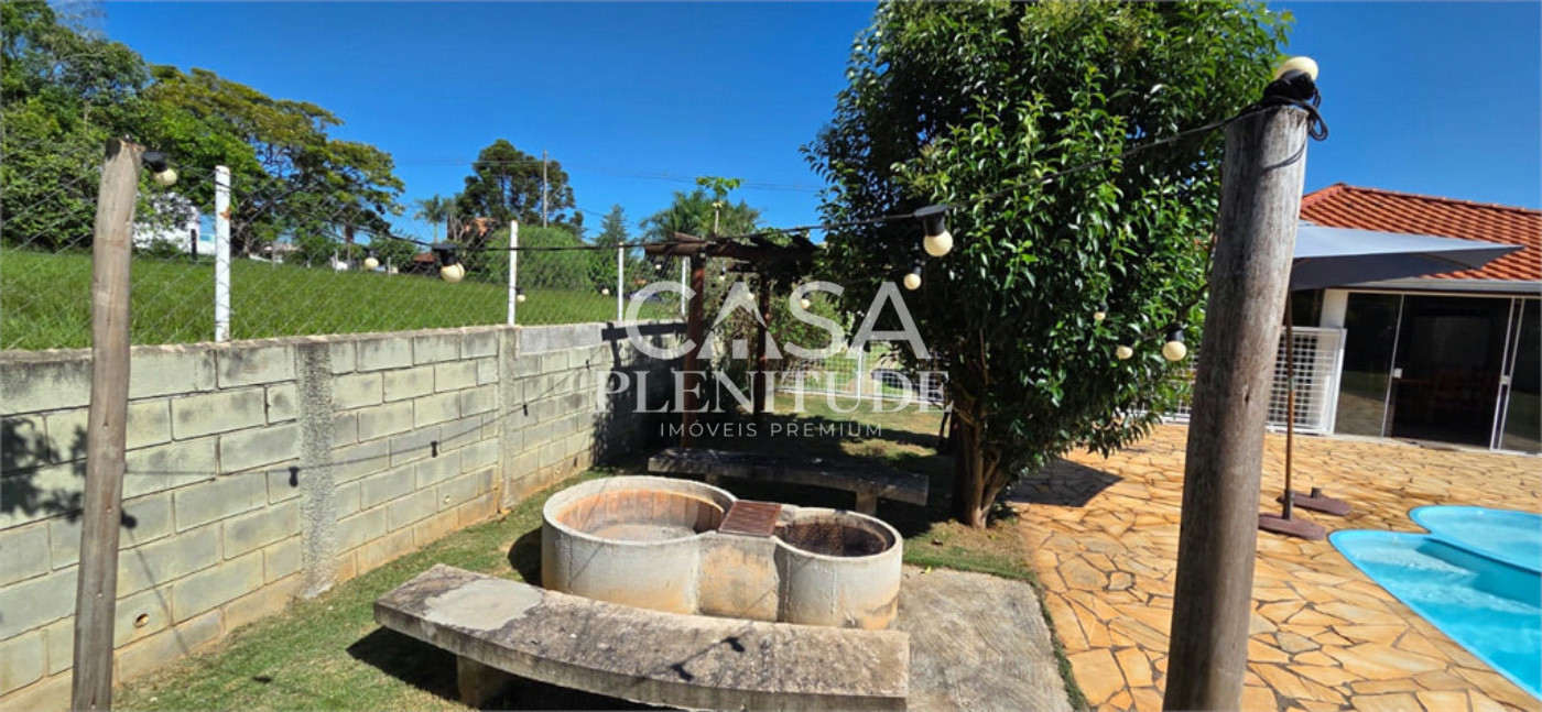 Casa em condomínio à venda ou para alugar com 3 quartos, sendo 1 suíte, em Village da Serra, Araçoiaba da Serra, SP
