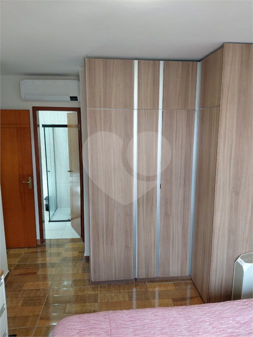 Casa à venda com 2 suítes no condomínio Residencial Guilhen, São Paulo - SP