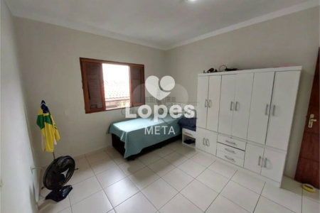 Casa à venda com 3 quartos, sendo 1 suíte,  no condomínio Loteamento Vila Branca, Jacareí - SP