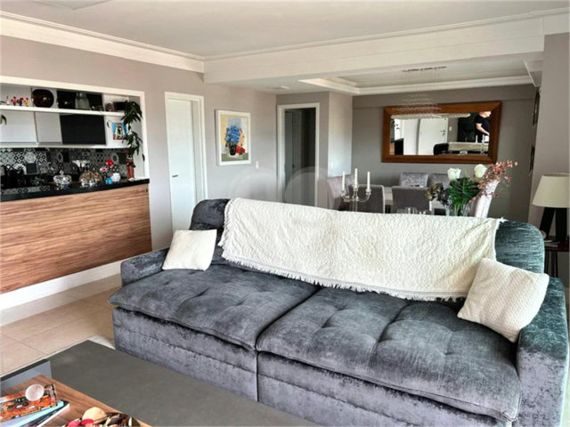 Apartamento à venda com 3 suítes em Vila Rosalia, Guarulhos, SP