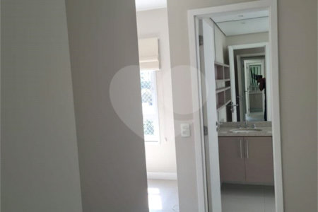 Apartamento à venda com 4 quartos, sendo 3 suítes, em Vila Andrade, São Paulo, SP