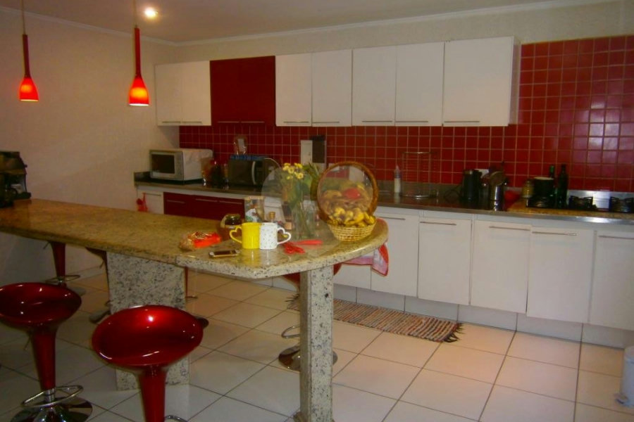 Casa à venda com 4 quartos, sendo 1 suíte, em Horto, São Paulo, SP