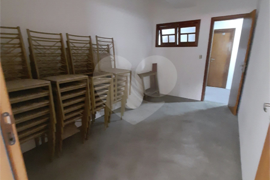 Casa à venda com 3 quartos, sendo 1 suíte, no condomínio Barbará II, São Paulo - SP