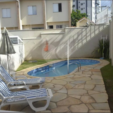Casa à venda com 3 quartos, sendo 1 suíte, no condomínio Villa Sorrentina, São Paulo - SP