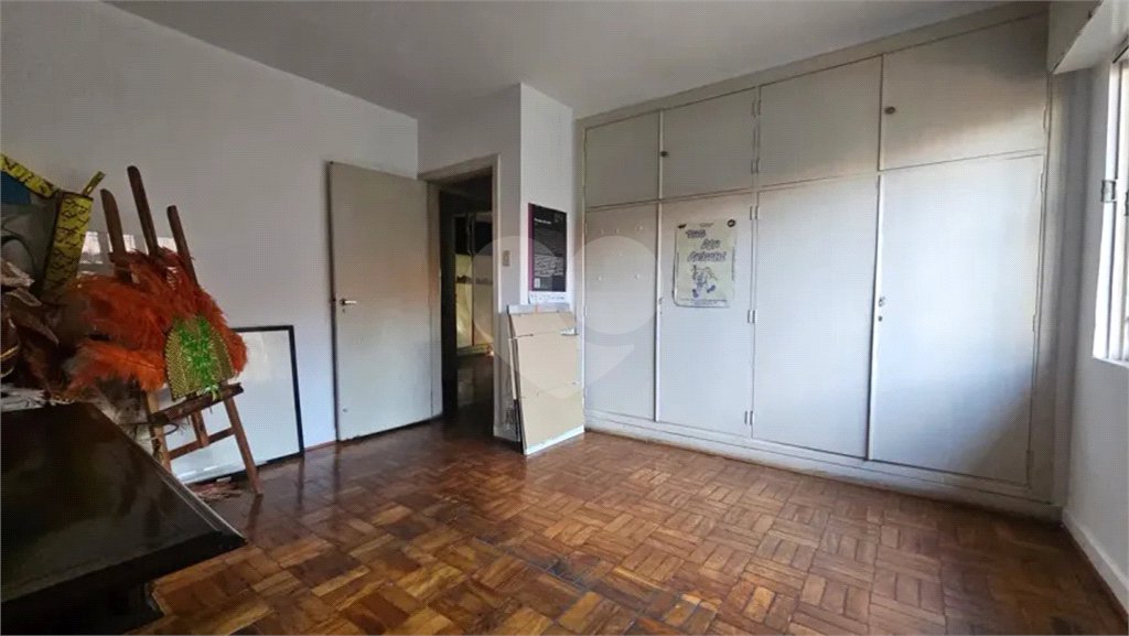 Sobrado à venda ou para alugar com 5 quartos, sendo 3 suítes, em Pacaembu, São Paulo, SP