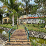 Casa à venda com 4 suítes no condomínio Miollo da Granja, Cotia - SP