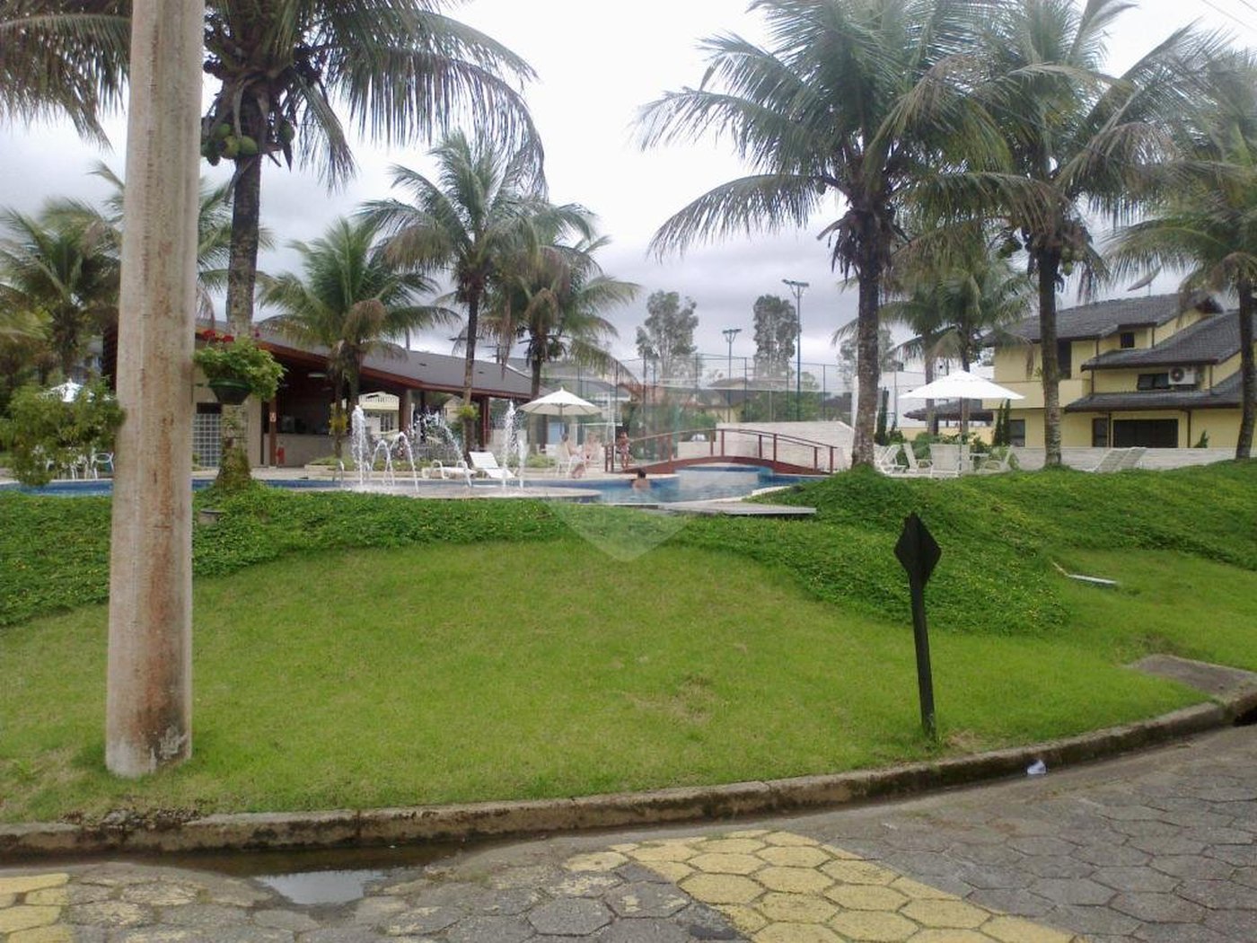 Sobrado à venda com 5 suítes em Enseada, Bertioga, SP