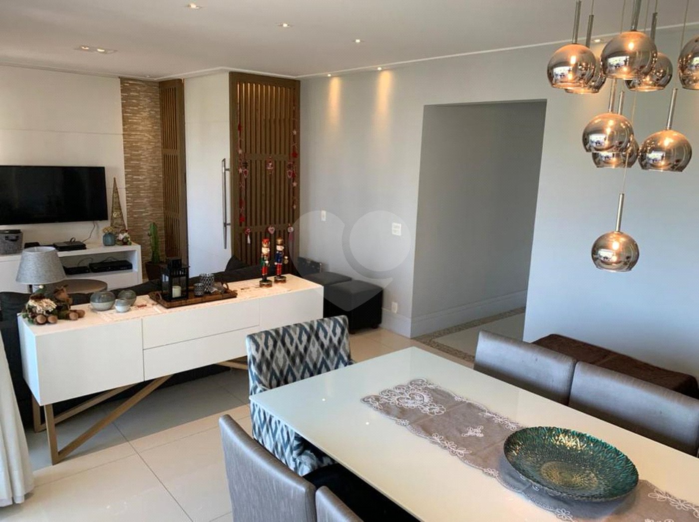 Apartamento à venda com 3 suítes em Vila Oliveira, Mogi das Cruzes, SP