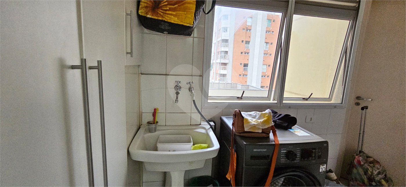 Apartamento à venda com 3 quartos, sendo 2 suítes, em Pinheiros, São Paulo, SP