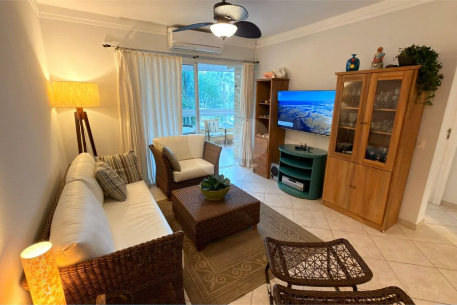 Apartamento à venda com 3 quartos, sendo 1 suíte,  em Riviera de São Lourenço, Bertioga, SP