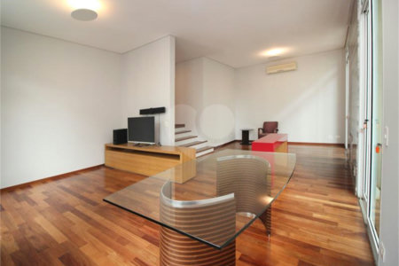 Casa à venda com 3 suítes no condomínio Brooklin Hills, São Paulo - SP