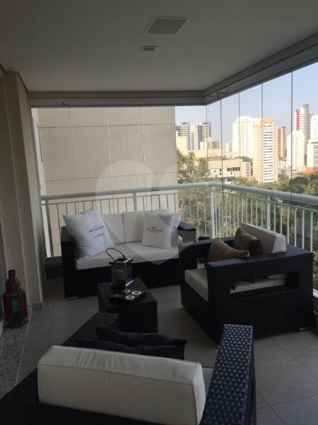 Apartamento à venda com 4 quartos, sendo 3 suítes, em Vila Andrade, São Paulo, SP