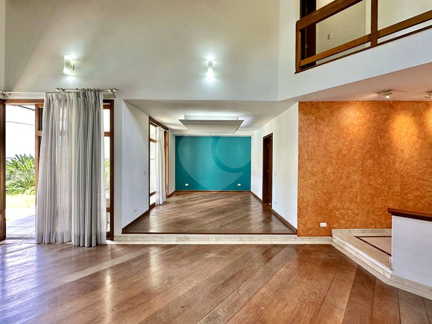 Casa à venda com 4 quartos, sendo 2 suítes,  no condomínio São Paulo Ii, Cotia - SP