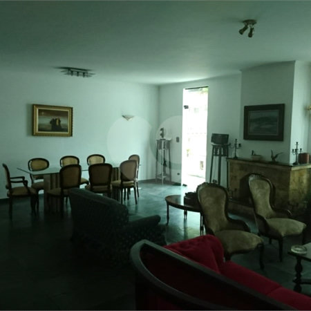 Sobrado à venda com 5 quartos, sendo 2 suítes, em Vila Albertina, São Paulo, SP