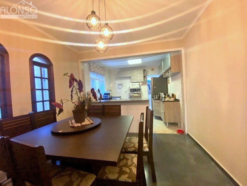 Sobrado à venda com 3 quartos, sendo 1 suíte, em Jardim Sarah, São Paulo - SP