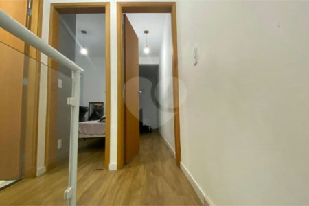 Casa à venda com 3 quartos, sendo 1 suíte, no condomínio Garden Village, São Paulo - SP