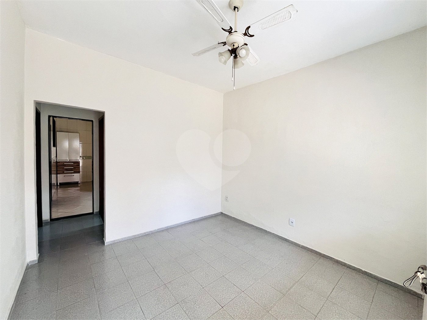 Casa à venda com 3 quartos em Campo Grande, Rio de Janeiro, RJ