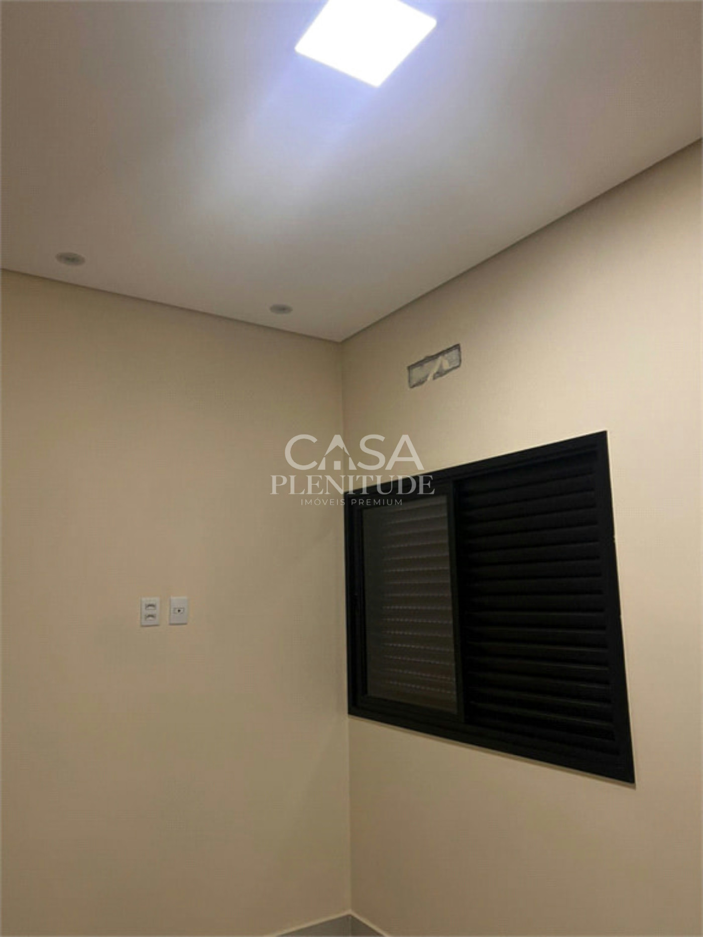 Casa em condomínio à venda com 2 quartos, sendo 1 suíte,  em Residencial Bosques dos Ipês, Tatuí, SP