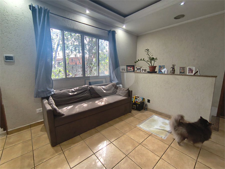 Sobrado à venda com 8 quartos, sendo 2 suítes, em Parada Inglesa, São Paulo, SP